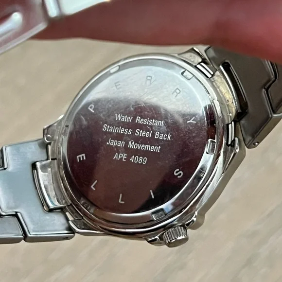 Perry Ellis Watch - Picture 4 of 5